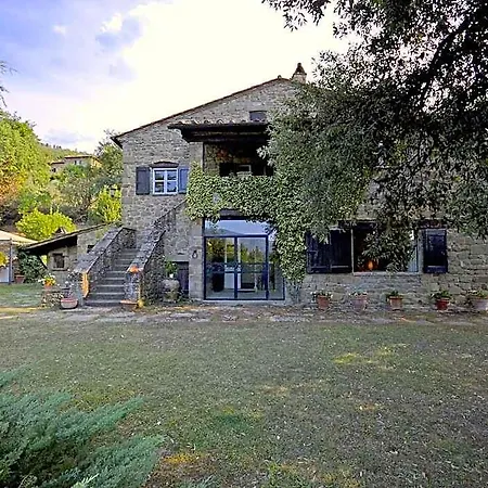 Spacious Tuscan Hotel Cortona
