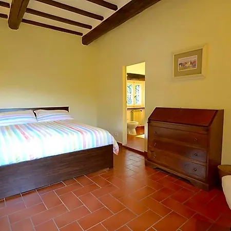 Spacious Tuscan Hotel Cortona
